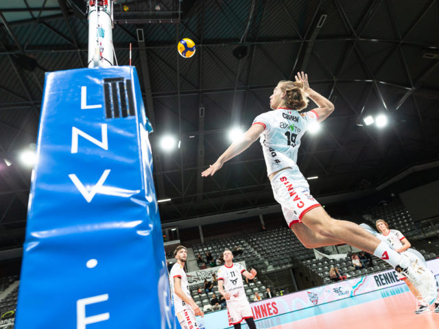 https://www.ascannesvolley.com/wp-content/uploads/2022/10/SD3A9609-logo©sylvaindelaissez-640x480.jpg